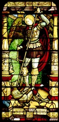 Vetrata con San Michele che pesa le anime